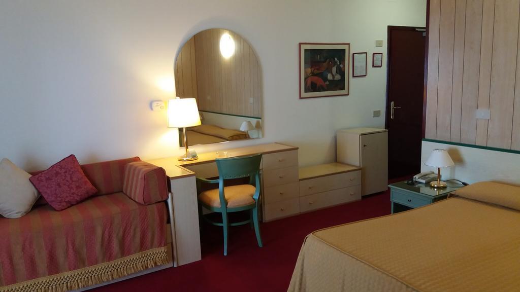 Majestic Hotel 4*
